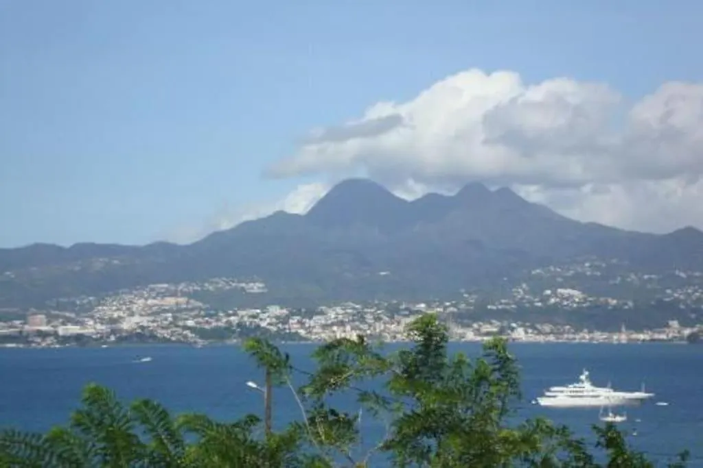 Trois Ilets-Grand Studio-Vue Mer Paradisiaque-Piscine -Bien Situe- Pres De La Plage 3 Minutes A Pieds -Des Commerces Et Restaurants Les Trois-Ilets