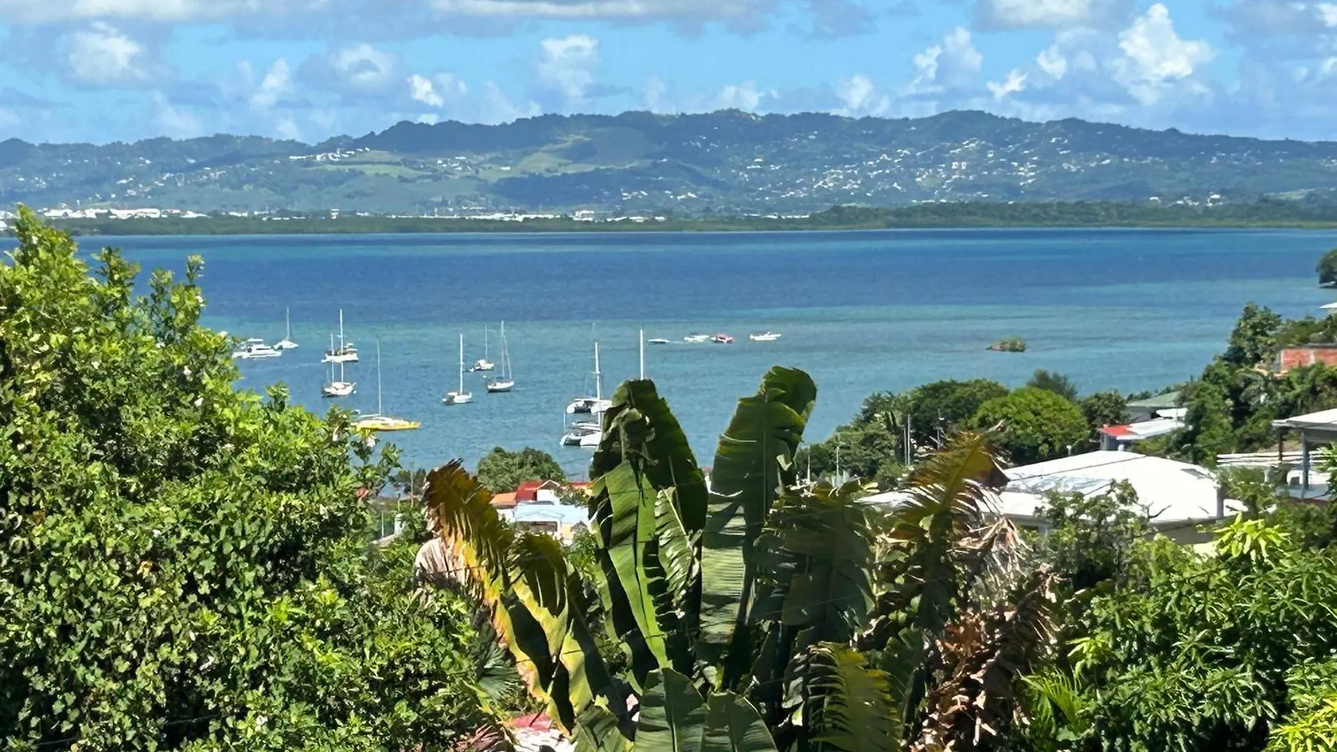 Apartamento Trois Ilets-Grand Studio-Vue Mer Paradisiaque-Piscine -Bien Situe- Pres De La Plage 3 Minutes A Pieds -Des Commerces Et Restaurants Les Trois-Ilets